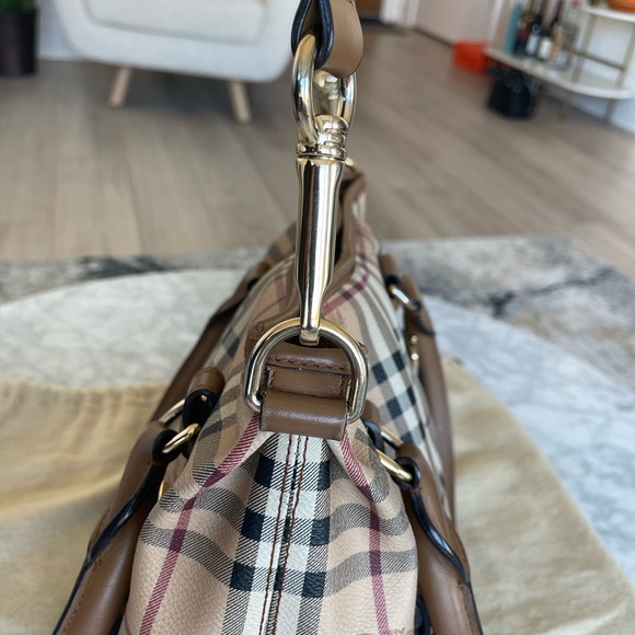 Burberry handbag - Picture 7 of 13